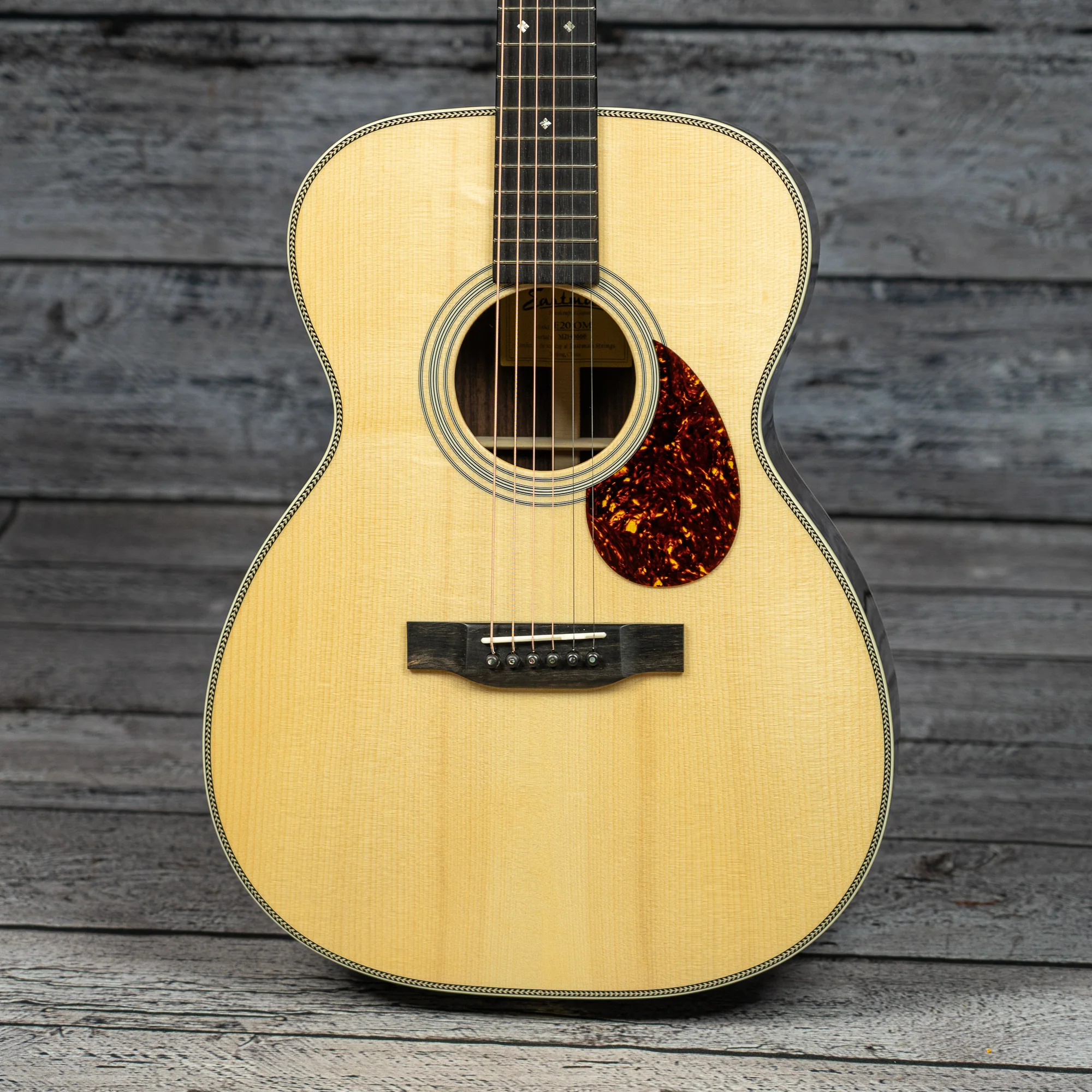 Eastman E20OM