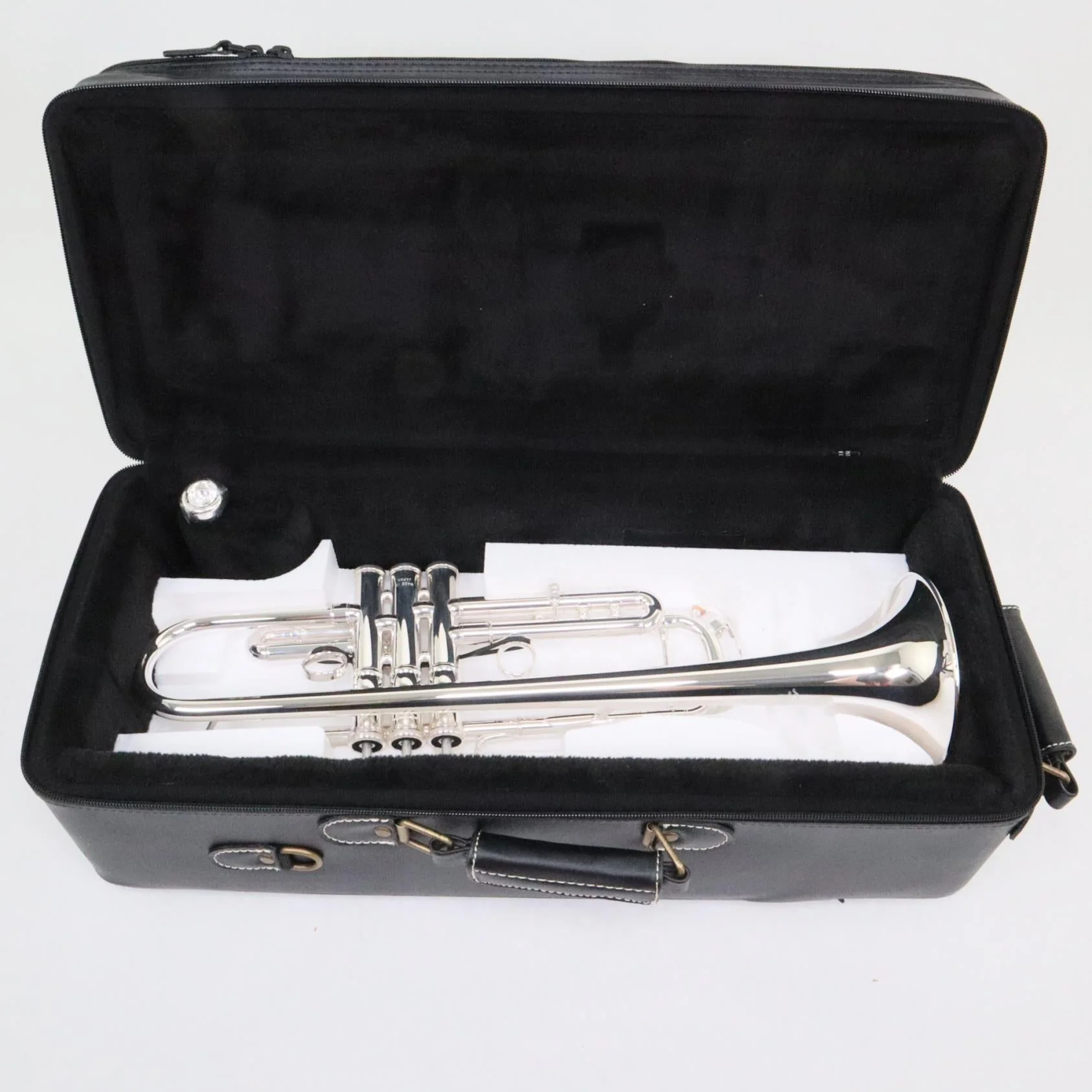 Yamaha Model YTR-8345IIRS 'Xeno' Professional Large Bore Bb Trumpet MINT CONDITION